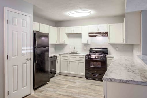 Stratford Ridge Apartments Marietta GA -Spacious Kitchen