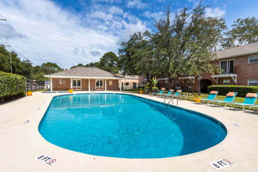 The Jaunt Apartments in Charleston South Carolina photo of resort-style pool
