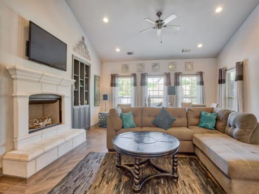 Apartments in Clarksville, TN for Rent - Parc at Clarksville - Clubhouse