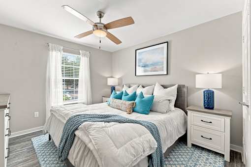 Furnished secondary bedroom in a spacious Hattiesburg apartment near USM