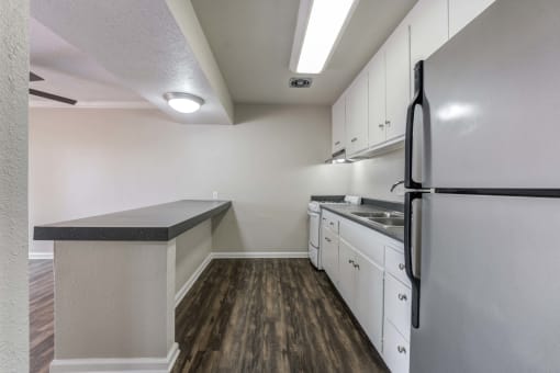 the preserve at ballantyne commons apartment kitchen