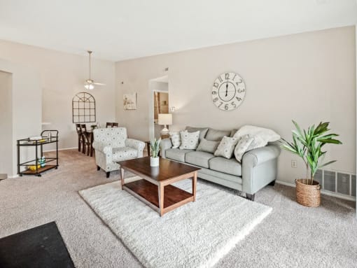 Spacious Apartment Living Room in Clarkston, MI