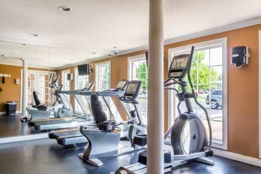 fitness center at Heritage Estates Apartments