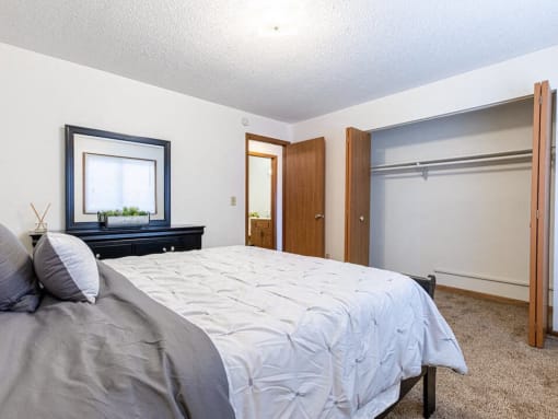 large closets in master bedroom in St Cloud MN apartments