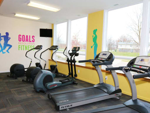 fitness center at Centerville Park apartments