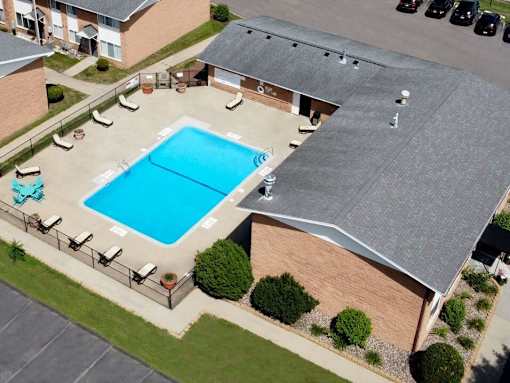 overview of The Gates of Rochester apartments in Rochester MN