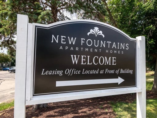New Fountains Apartments Leasing Office