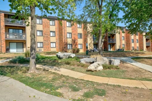 Canyon Creek Apartments in St Louis