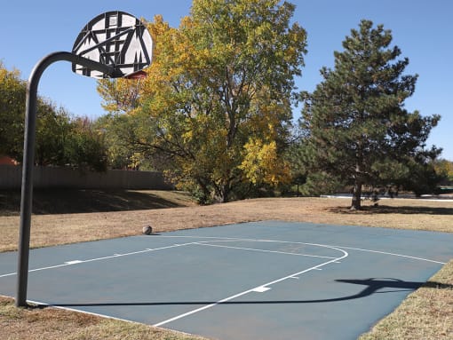 on-site basketball court at berkshire apartments and townhomes