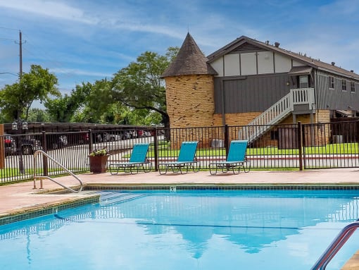 Apartment with pool in Wichita Falls, TX