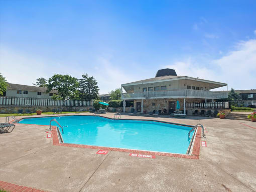 swimming pool at Central Square Apartments