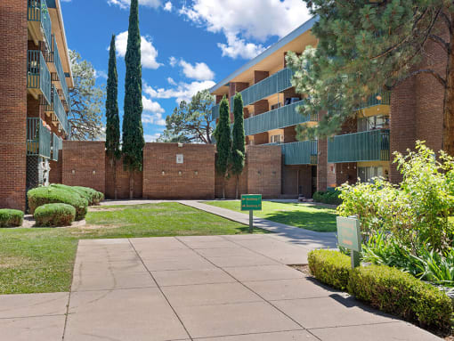 Courtyard area at apartment in Albuquerque