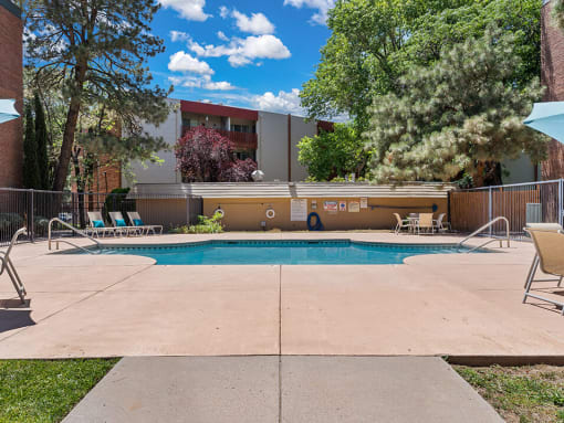 apartment with outdoor pool in Albuquerque