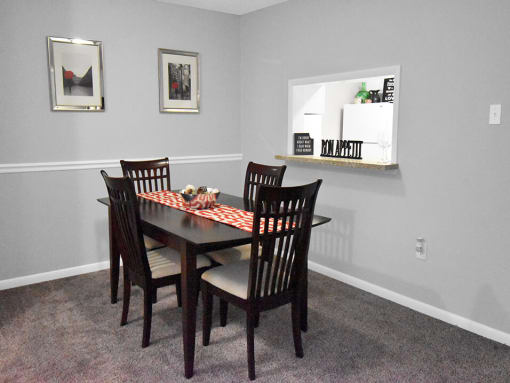 spacious dining area at vantage point apartments