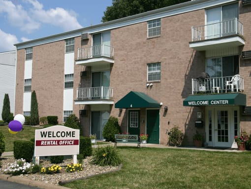 Eastwood Arms rental office