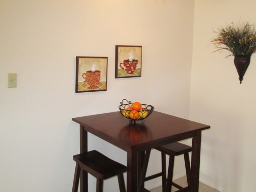 dining area at greenmar apartments