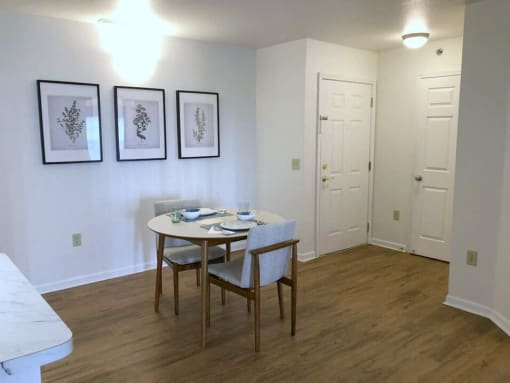 dining area at Fenton MI apartments