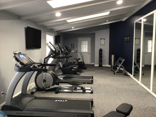 fitness center with tredmills at indian springs apartments