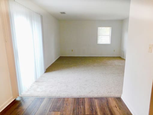apartment living room in Kettering, Ohio