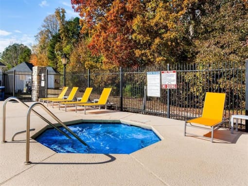 fayetteville apartments with hottub