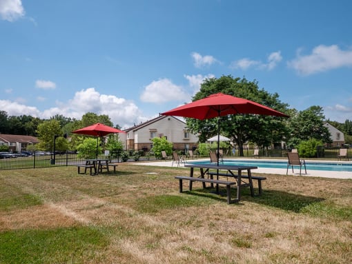picnic tables at Northlake Village apartments