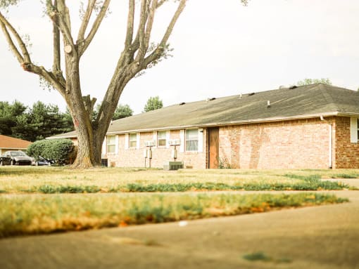 lots of yard available in the apartments