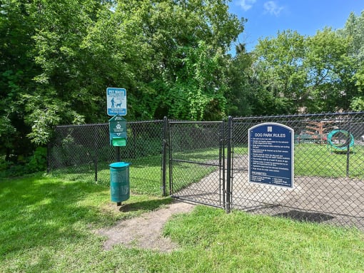 on-site dog park at river's edge apartments