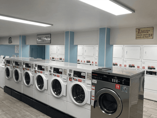 laundry facility at ramblewood apartments