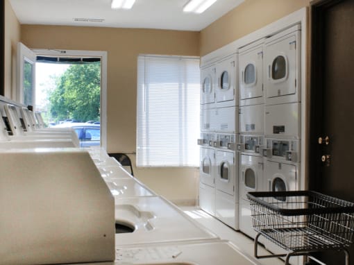 apartment community with Laundry Facilities