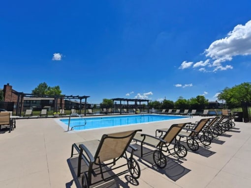 Swimming pool at Pavilion Lakes Apartments