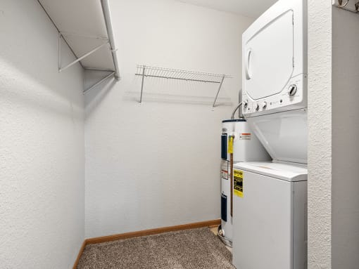 apartment with stackable washer/dryer