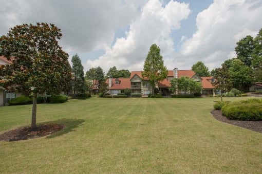 Beautiful Landscaping at Woods of Post House Apartments in Jackson, TN
