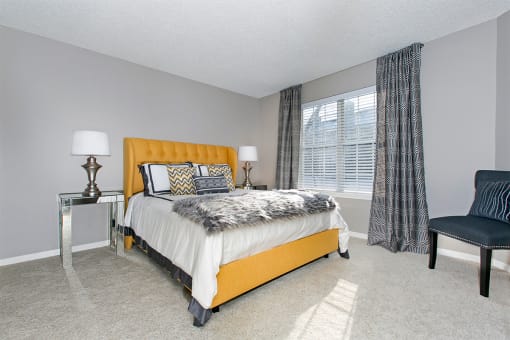 Bedroom at Brookdale Lakes, Naperville, IL