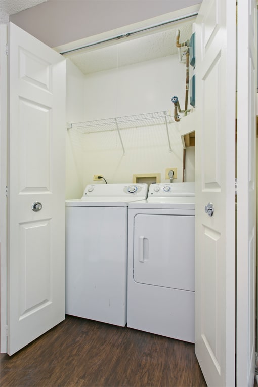 Laundry at Brookdale Lakes, Naperville, 60563