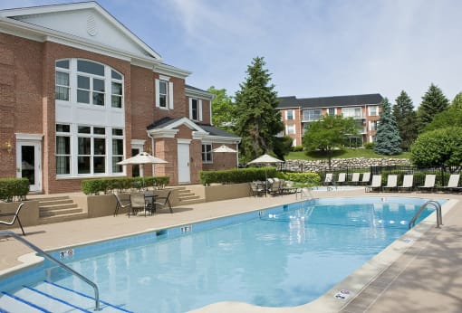 Pool at Versailles on the Lakes Schaumburg, Schaumburg, Illinois