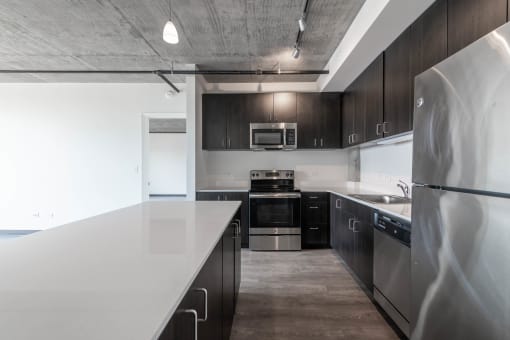 Huge kitchen island at Lakeview 3200 Apartments, Chicago