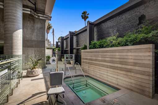 Fusion Hollywood accessible outdoor jacuzzi hot tub.