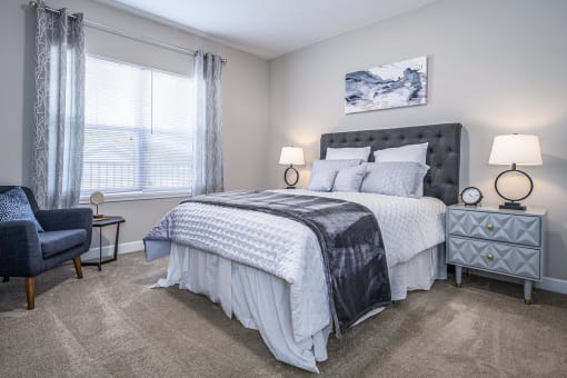 Arbors at Turnberry Apartments Pickerington Ohio Pet Friendly Updated Modern Bedroom, natural light
