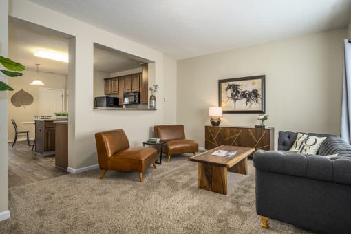 Arbors at Turnberry pet friendly apartments and townhomes Pickerington, Ohio spacious living room with carpet flooring and natural light