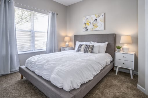 Arbors at Turnberry Apartments Pickerington Ohio Pet Friendly Updated Modern Bedroom, natural light