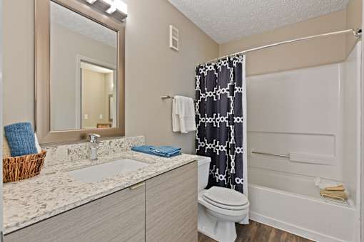 Patchen Oaks Apartments - Large Bathrooms