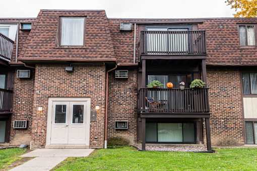 Sheridan Drive - One-bedroom, One-Bath Units - Two-bedroom, One-Bath Units – Tonawanda, NY – Kenmore-Tonawanda School District – Appliances Included – Pet Friendly