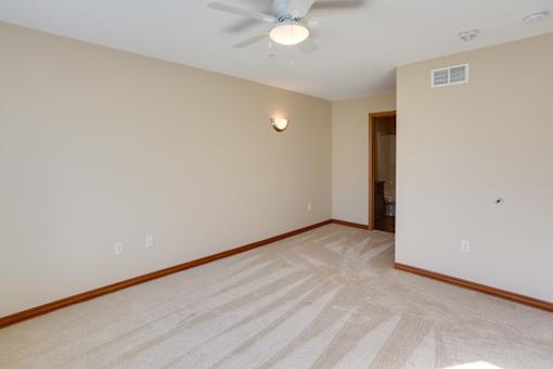 Deer Lakes Apartments