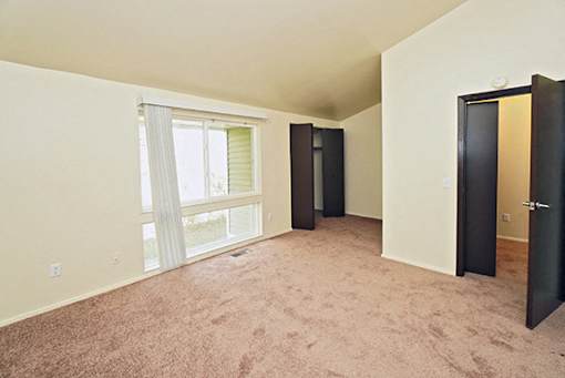 Parkside Houses - One to Four-bedroom, One to One and a Half-Bath Units – Amherst, NY – Williamsville North School District – Carpeting and Vinyl Plank Flooring – Master – Master Bath – Closets – Extr