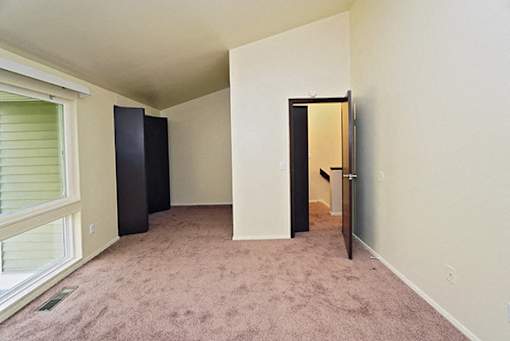 Parkside Houses - One to Four-bedroom, One to One and a Half-Bath Units – Amherst, NY – Williamsville North School District – Carpeting and Vinyl Plank Flooring – Master – Master Bath – Closets – Extr