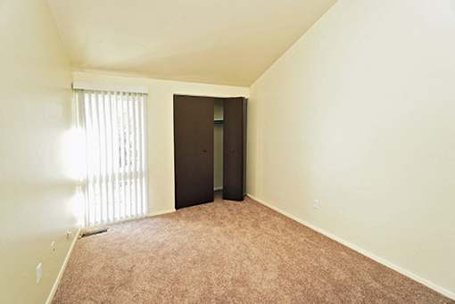 Parkside Houses - One to Four-bedroom, One to One and a Half-Bath Units – Amherst, NY – Williamsville North School District – Carpeting and Vinyl Plank Flooring – Master – Master Bath – Closets – Extr