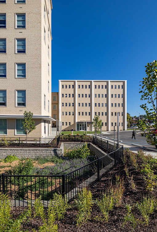 Property Exterior View at Residences at Delmar Divine, St. Louis, MO, 63112