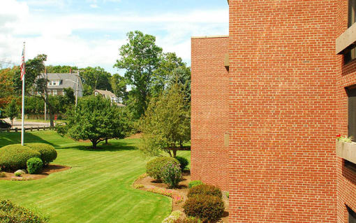 Lincoln Apartments