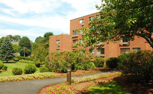 Lincoln Apartments
