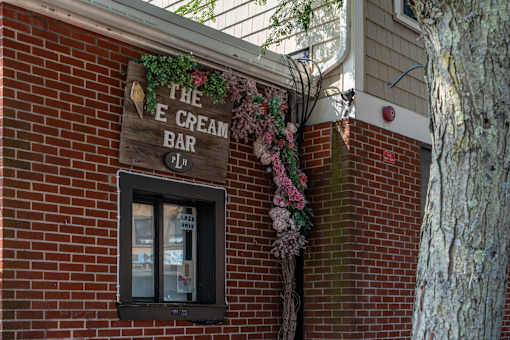 ice cream bar in dorchester, ma